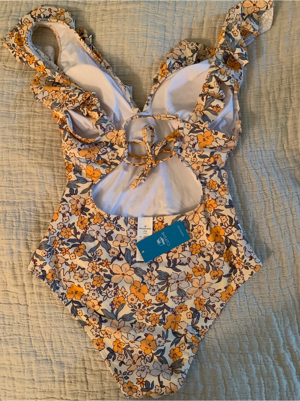 Cupshe Cream Floral Ruffle Strap One-Piece  Swimsuit with tummy control - Picture 5 of 8